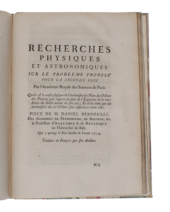 Essai d'une nouvelle Physique celeste. Servant à expliquer les principaux Phenomenes du Ciel, & en particulier la cause physique de l'inclinaison des Orbites des Planetes par rapport au plan de l'Equateur du Soleil. Qui a partagé le Prix doub...