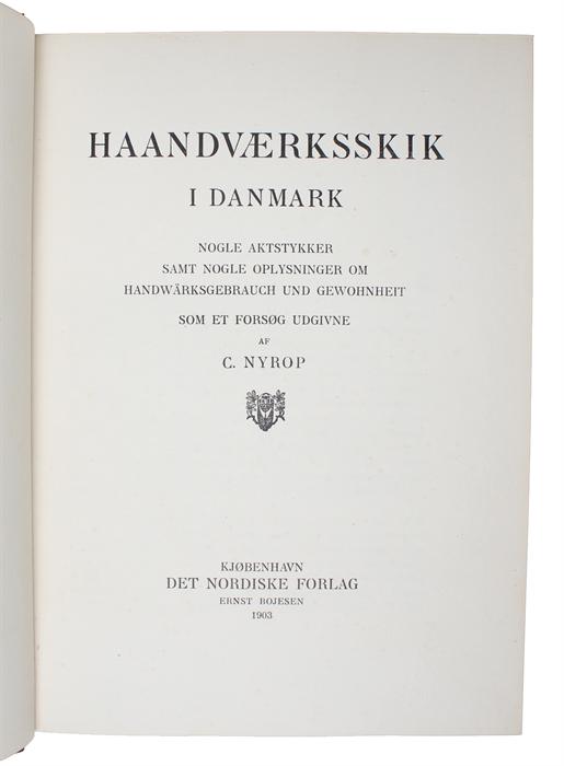 Indhold: C. Nyrop. Haandværksskik i Danmark. Nogle Aktstykker samt nogle Oplysninger om Handwärksgebrauch und Gewohnheit som et Forsøg udgivne.