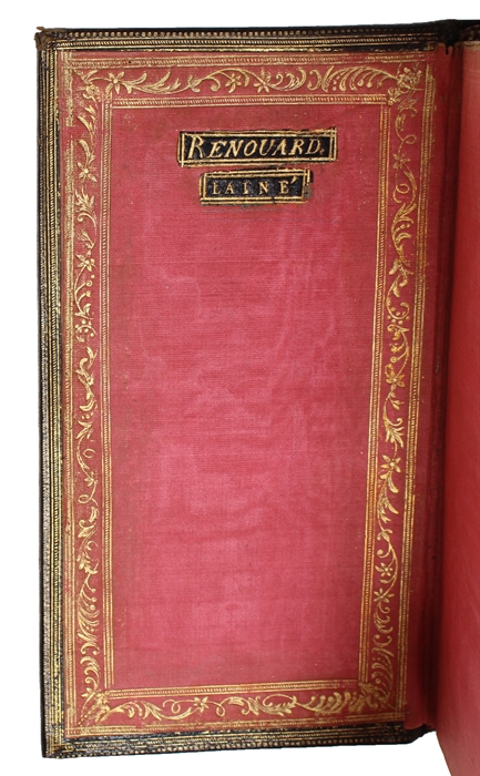 L'Office du soir, suivant le breviaire de Paris, contenant, En Latin & en Francois, Les None, Vêpres & Complies de tous les Dimanches & de toutes les Fêtes de l'Année, avec les antiennes de Magnificat, & les Oraisons propres par lesquelles on fait...
