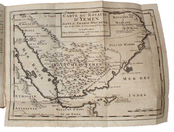 Voyage de l'Arabie heureuse, par l'Ocean Oriental, & le Détroit de la Mer Rouge: fait par les François pour la premiere fois, dans les années 1708, 1709 & 1710. Avec la relation particuliere d'un voyage fait du Port de Moka à la cour du Roy d'Yeme...