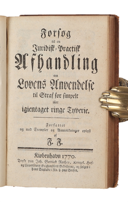 Ordqvæder, betragtede deels som Levninger af den uskrevne, (vid. Fortalen til Christian den 5tes Lov, Folio 3.) deels som Grundsætninger til den nu giældende skrevne Lov, og ellers i Almindelighed som fordum Tids Sæde= og Leve=regler.. (+) Natur=Rette...